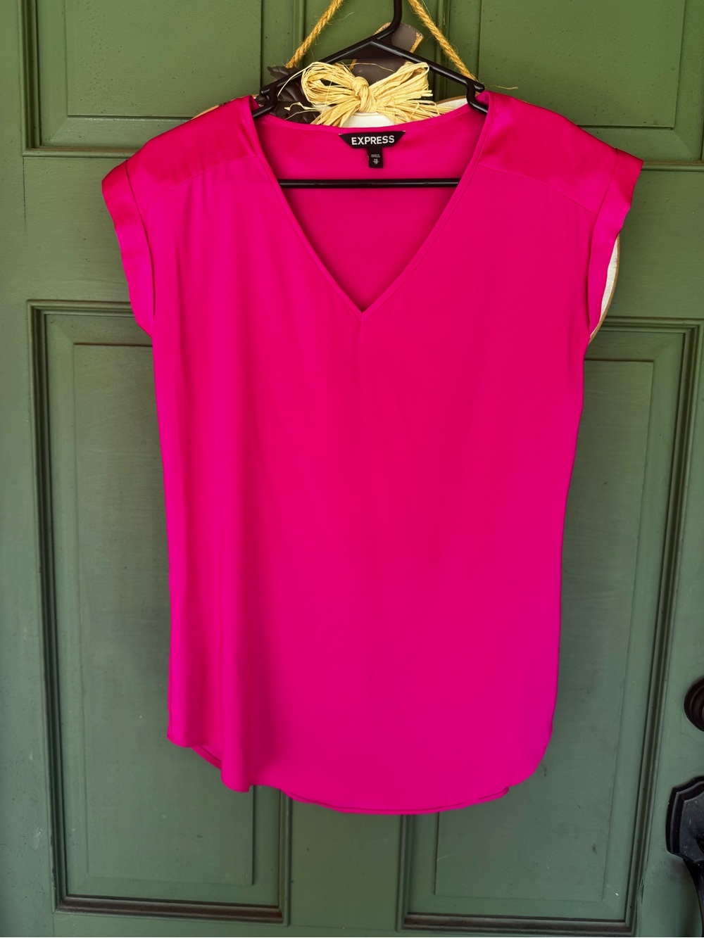 Express Women's V-Neck Cap Sleeve Top in Hot Pink
